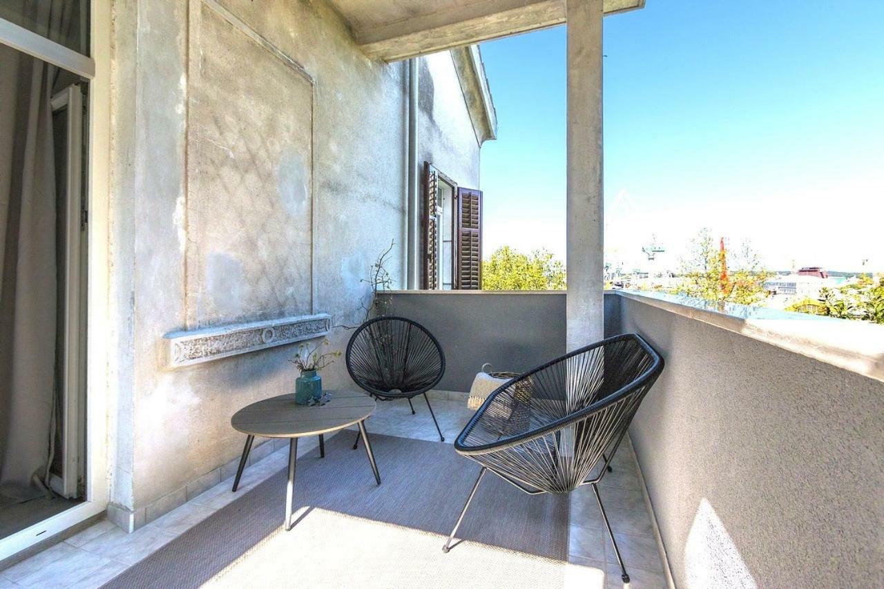 *** Lounge Terrace Apartment With The Harbour View / City Centre *** Пула Екстер'єр фото